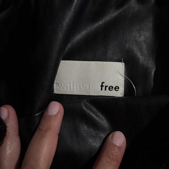 Wilfred Shiny Black Vegan Leather Leggings - Picture 7 of 10